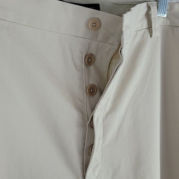 Banana Republic Gavin Flat -Front Lightweight Chino Pants. Size 35/32 - Picture 5 of 9